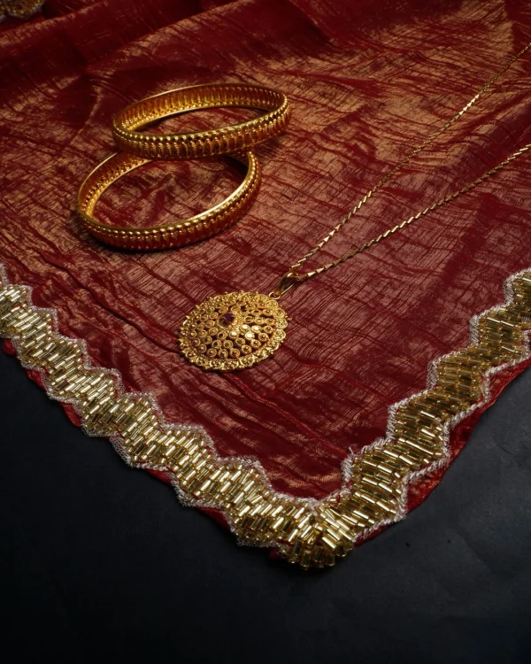 Modern Bride Red Crepe Shimmer Fabric Saree - Image 2