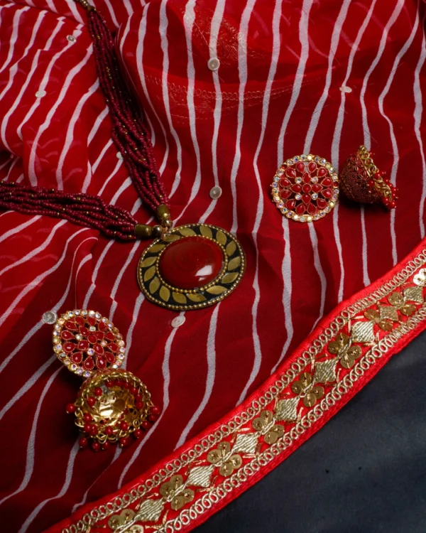 Ribbon Red Georgette Lehariya Fabric Gold & red thin lace border Saree - Image 2